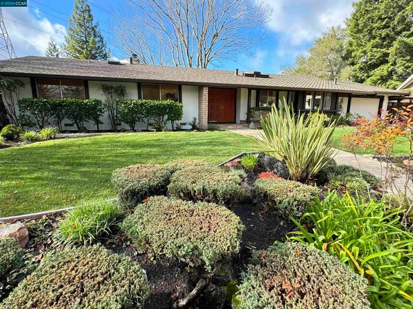 448 Kingsford Dr, Moraga, CA 94556