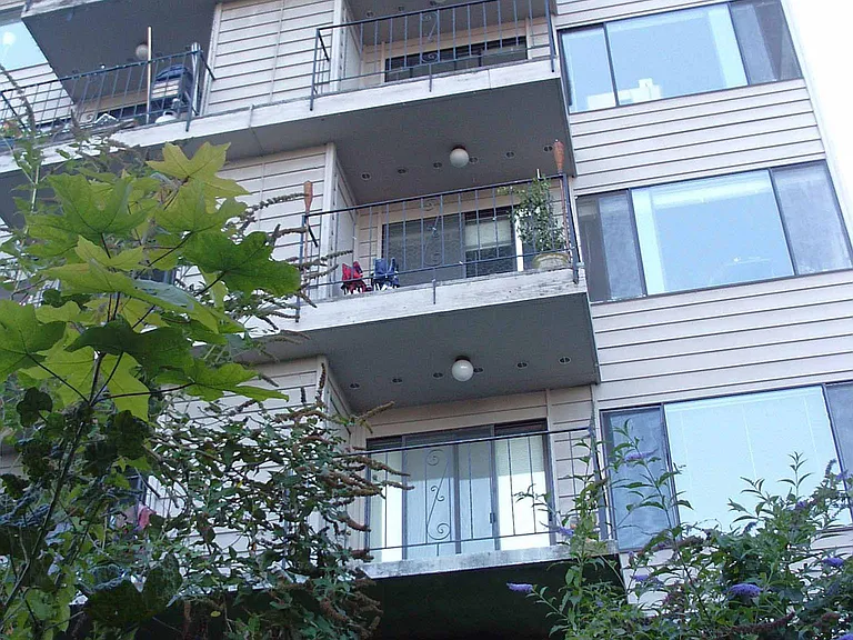 1738 Dexter Ave N #4 — Photo 29