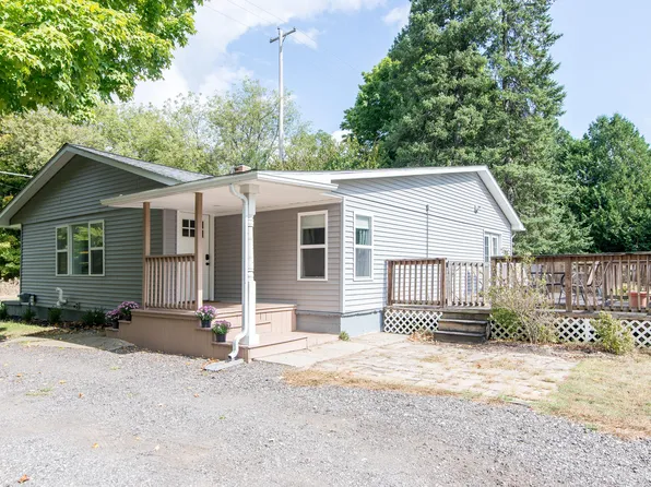 1257 Dauner Rd, Fenton, MI 48430