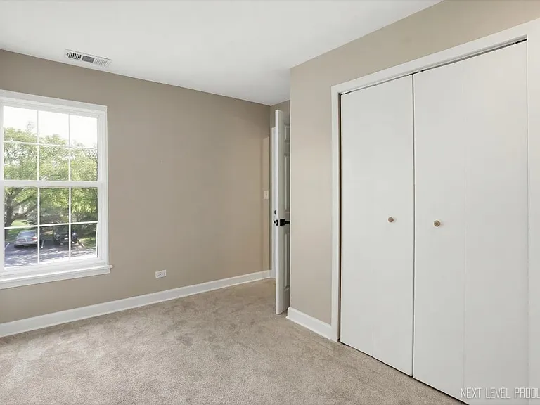 3044 Waters Edge Cir — Photo 14