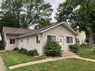 W1205 Flamingo Dr, Genoa City, WI 53128