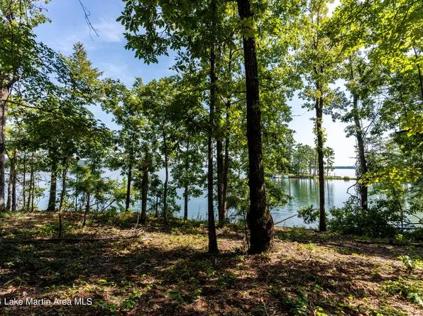143 Luannes Point, Alexander City, AL 35010