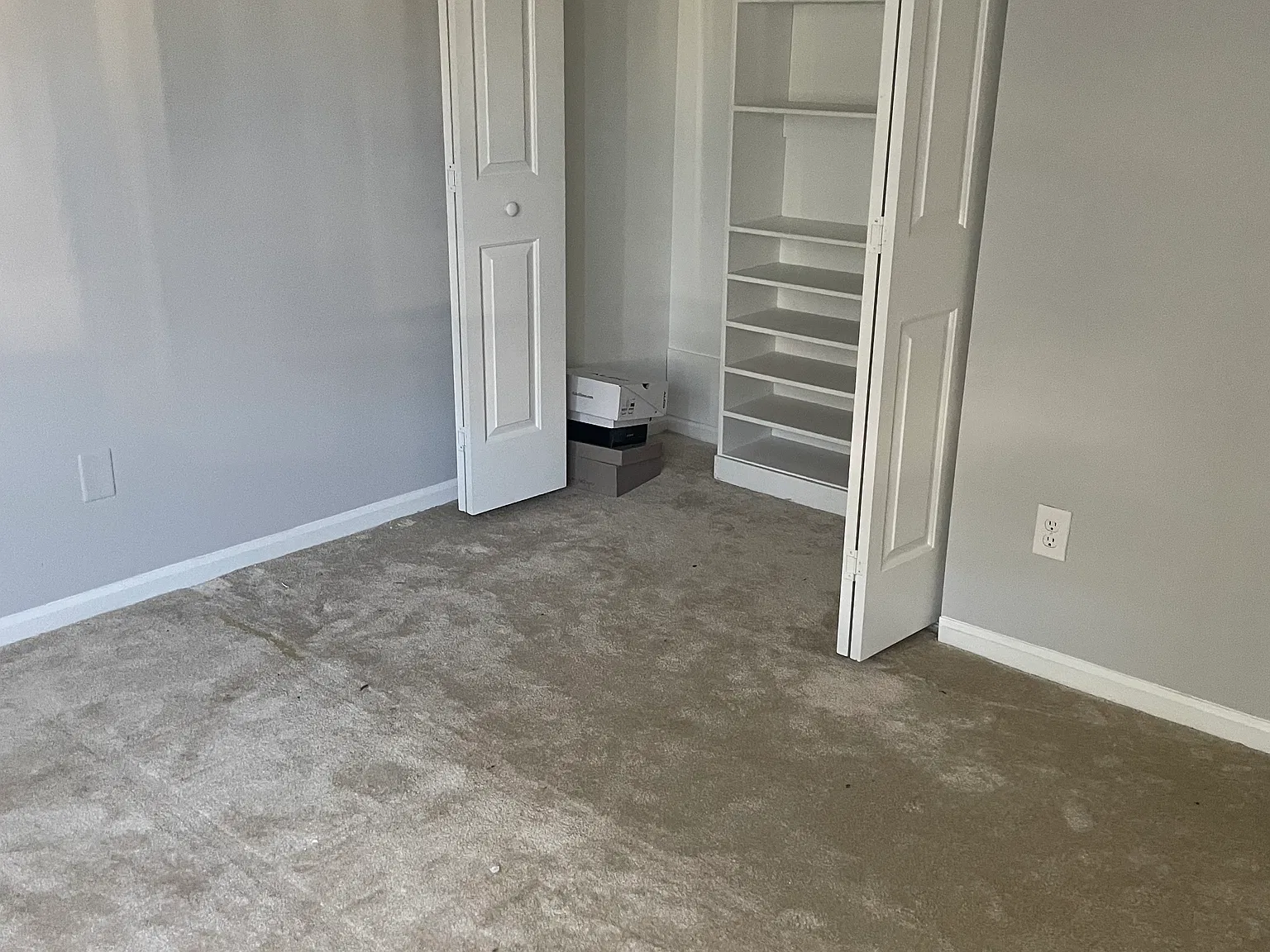 529 Darby Glen Ln — Photo 2