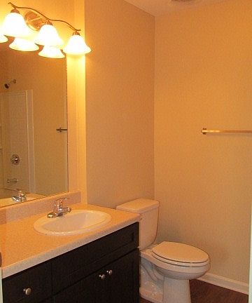 2nd image of 1601 Moore Ave #304