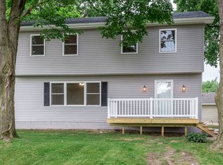401 4th Ave, Camanche, IA 52730