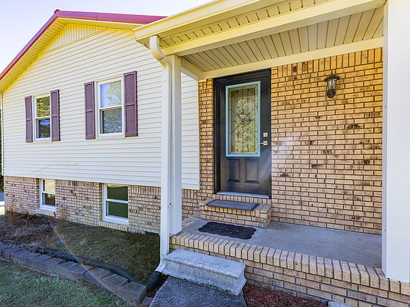 5th image of 291 Ruth Ave
