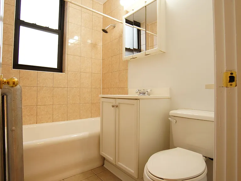 2715 NMA LLC — Photo 12
