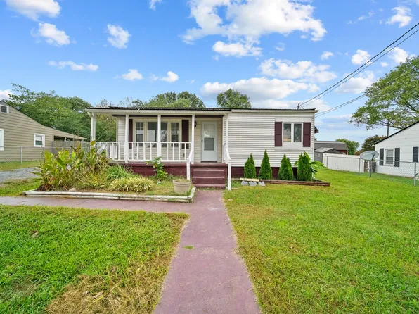 1335 Hugh Dr, Morristown, TN 37813
