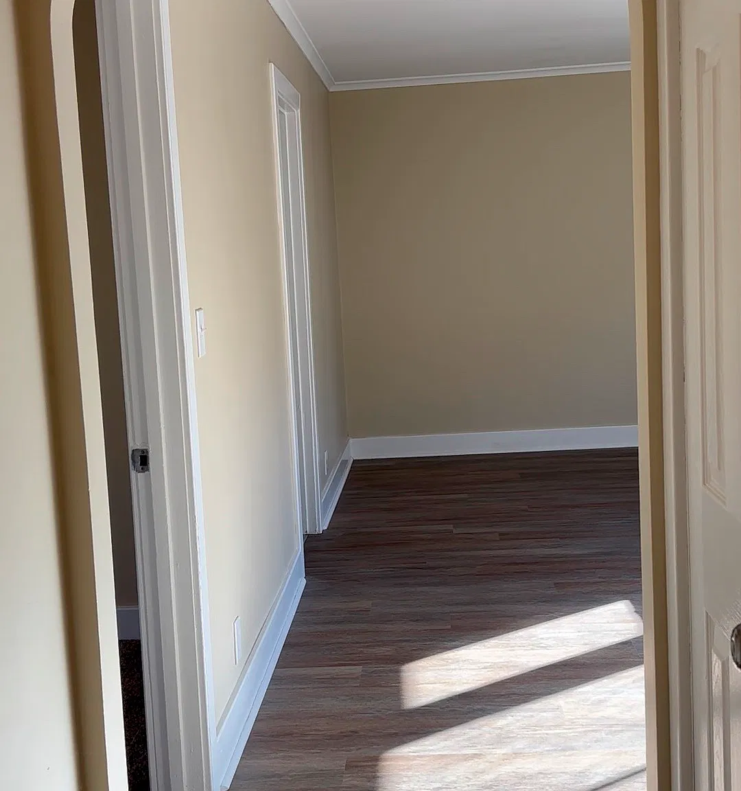 2 bed, 1000 sqft, $1,200 — Photo 2