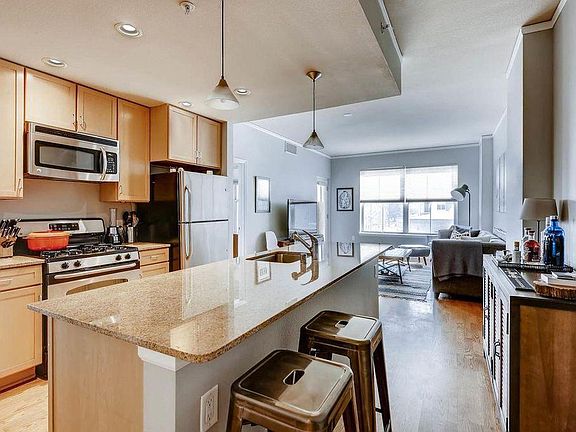 4th image of 1975 N Grant St Unit 303