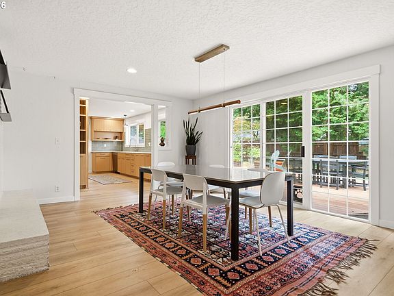 5th image of 1103 SE 94th Ave