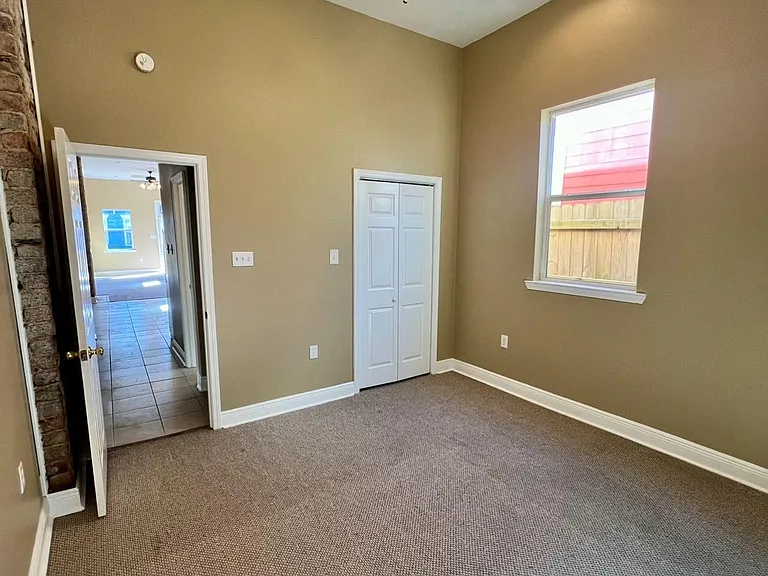 731 N Salcedo St — Photo 6