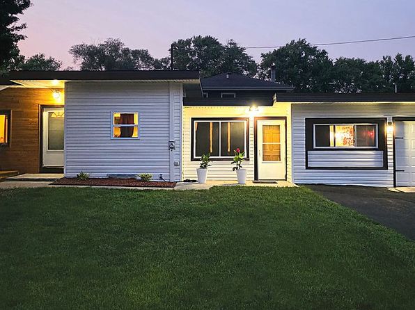 27W726 Central Ave