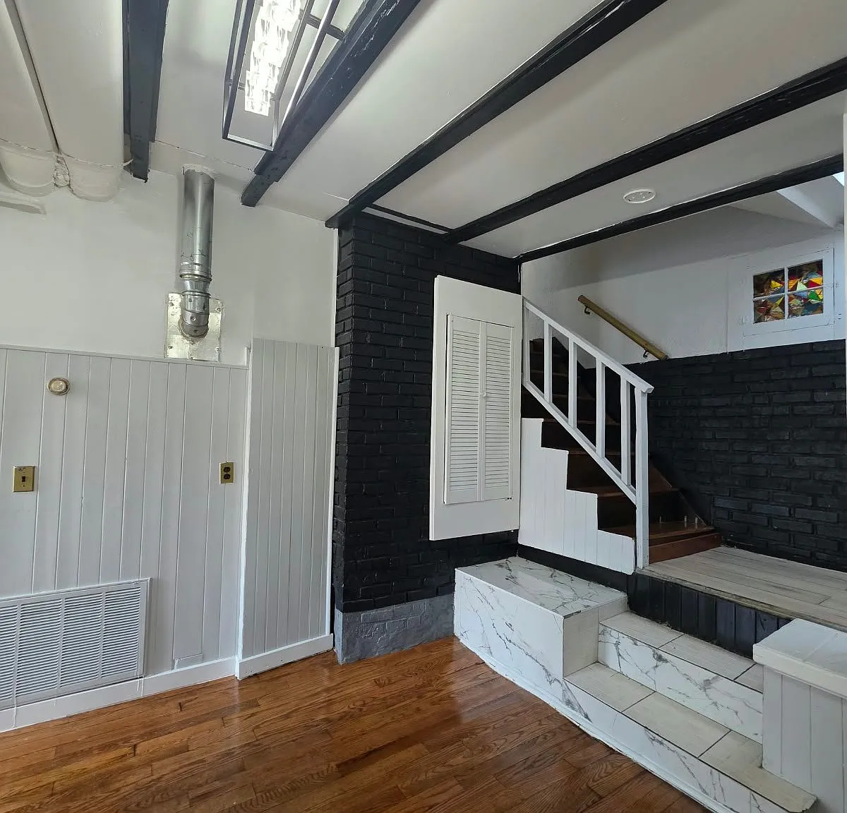 4 bed, 1.0 bath, $3,900 — Photo 3