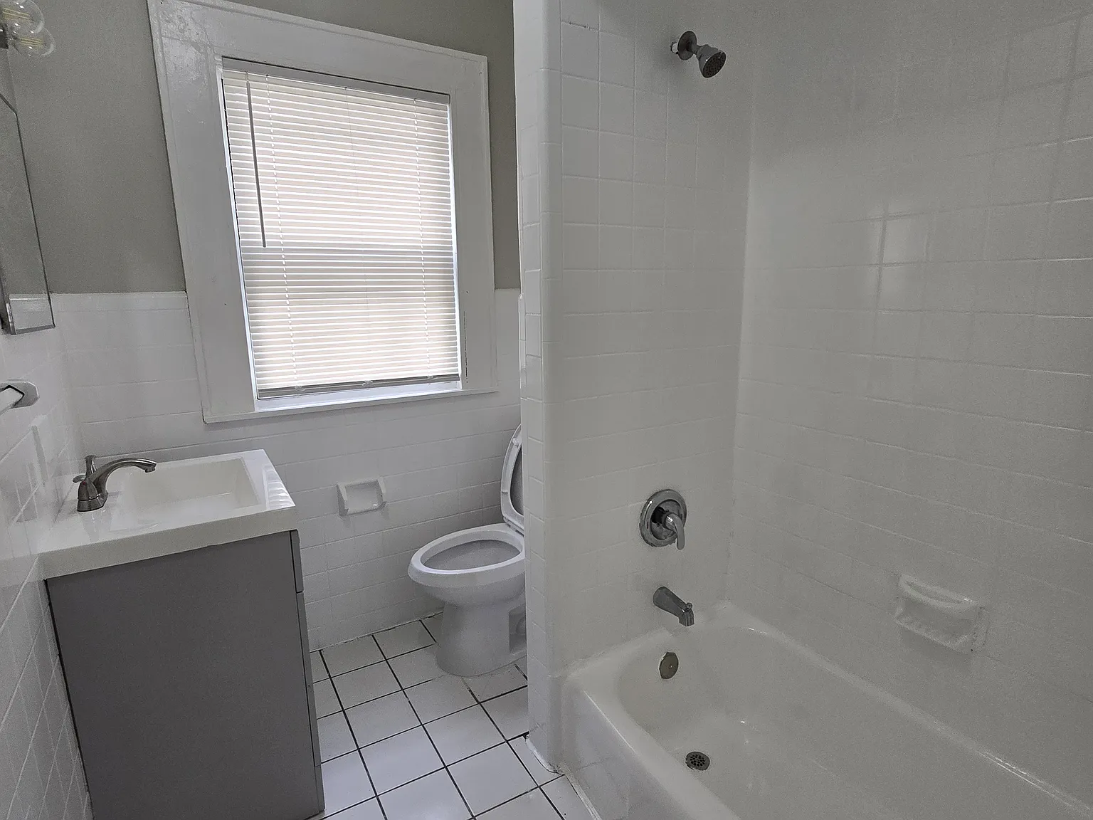 4 bed, $2,750 — Photo 4