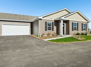 6461 Juniper Dr, Wonder Lake, IL 60097