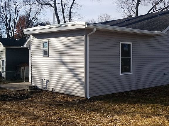 3rd image of 26 Clairmont Ave