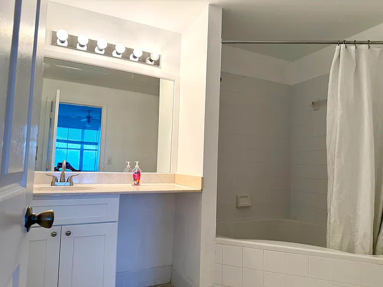 2080 Greenview Shores Blvd #421 — Photo 8