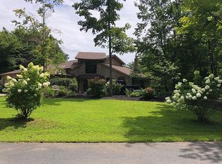 7415 Hermitage Rd, Concord Township, OH 44077