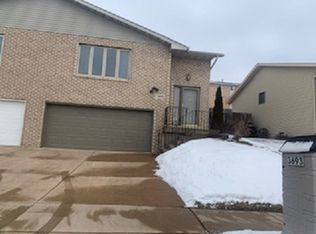 3693 Welu Dr, Dubuque, IA 52002