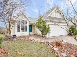 55816 Season Ct, Osceola, IN 46561