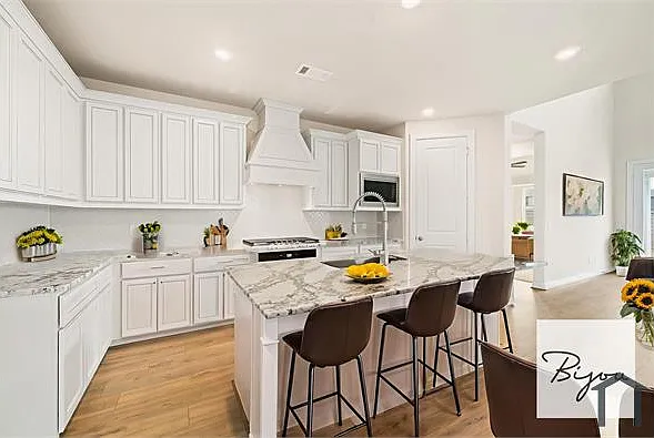 721 Ocean Palms Dr — Photo 14