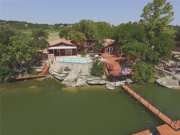5th image of 141 Mountain View Ln