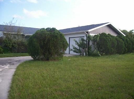 1st image of 1318 SE Larose Ct