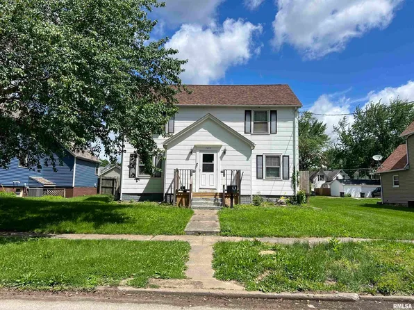 1015 18th Ave, Moline, IL 61265