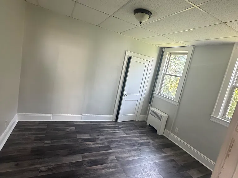 425 3rd Ave #5 — Photo 8