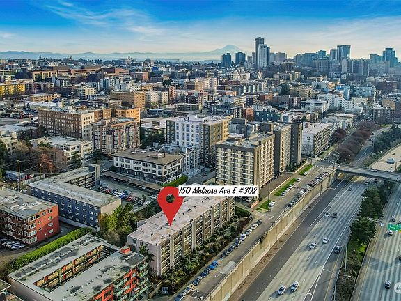 4th image of 150 Melrose Avenue E #302