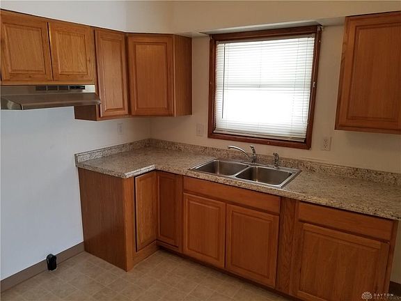 3rd image of 2430 Carnegie St