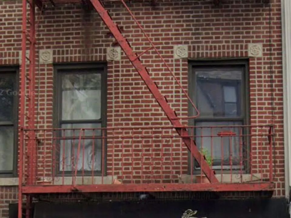 1st image of 9212 3rd Ave #1