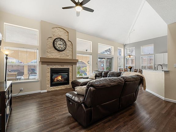 3rd image of 8101 Rancho Lago Ct NW