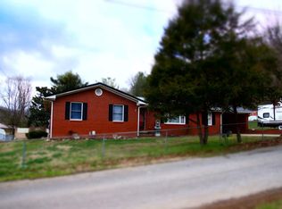 65 Frasure Hill Dr, Prestonsburg, KY 41653