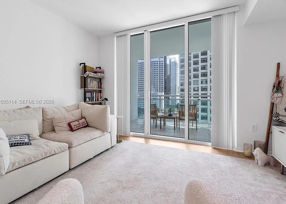 951 Brickell Ave #1100