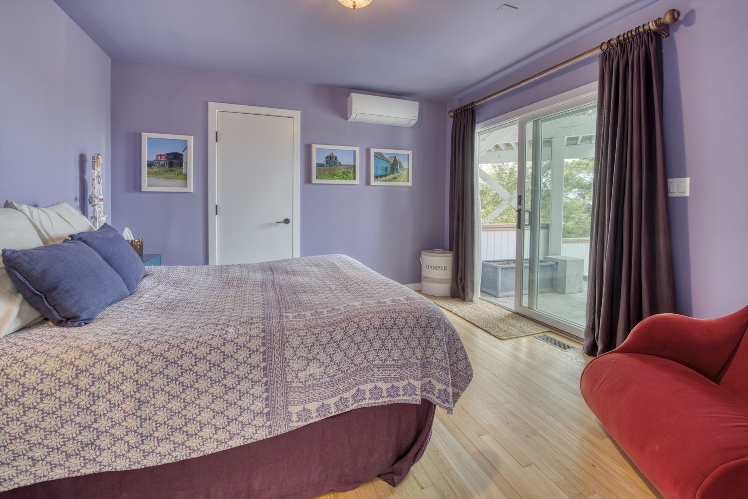  guest room 1 leads to pool