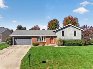 836 Thornberry Dr, Ottawa, IL 61350