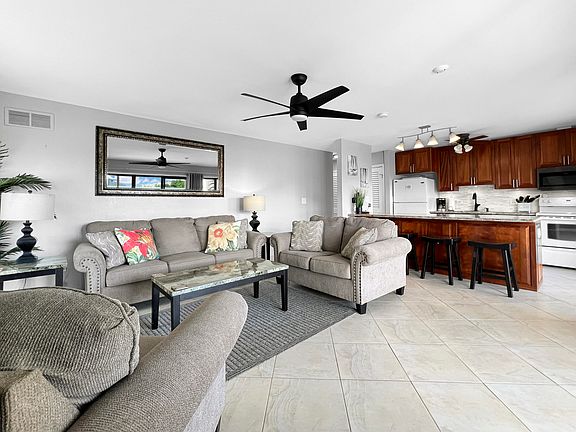 5th image of 201 C Colony Cove