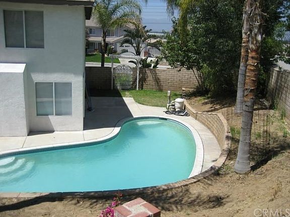 3rd image of 17159 La Tierra Cir