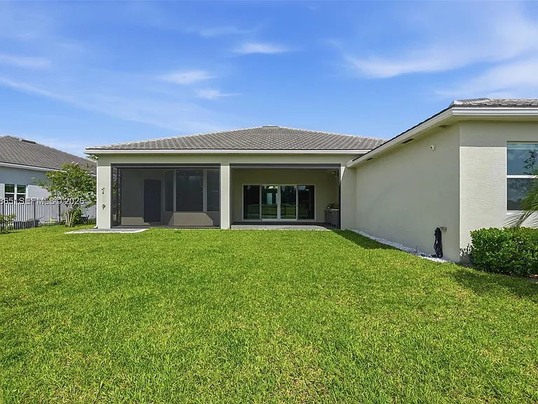 4662 Estates Cir — Photo 86