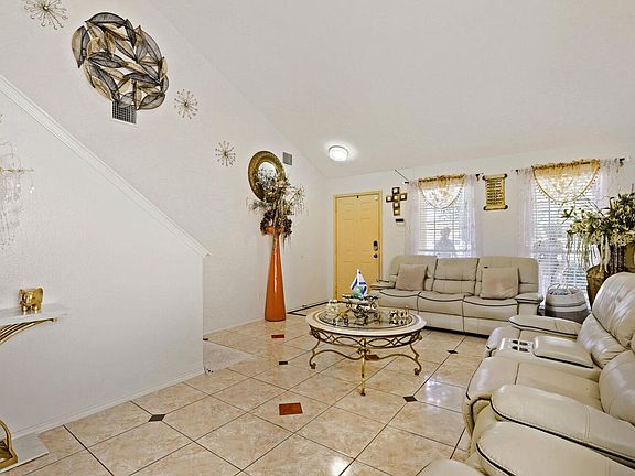 5th image of 1021 Traci Michelle Dr