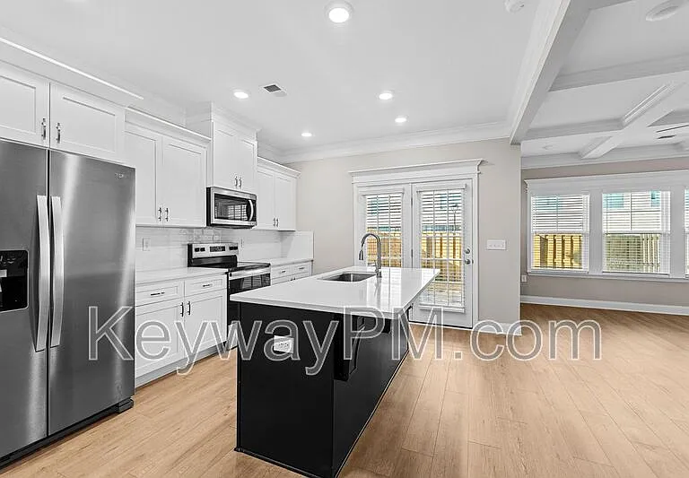 3125 Venetian Dr — Photo 8