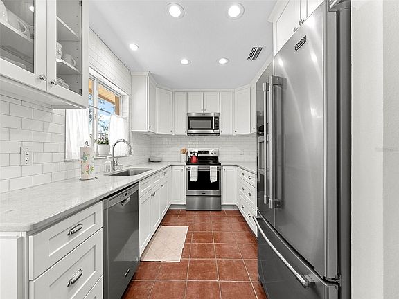 4th image of 5029 Southern Pine Cir