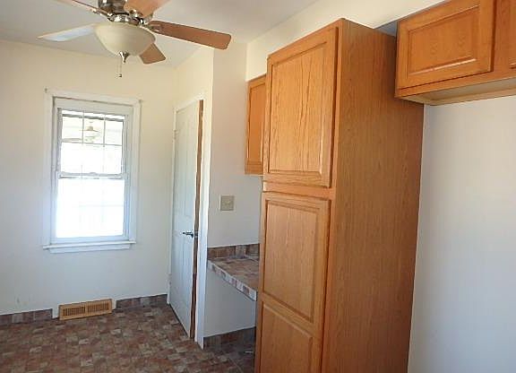 5th image of 718 Nowlin Ave