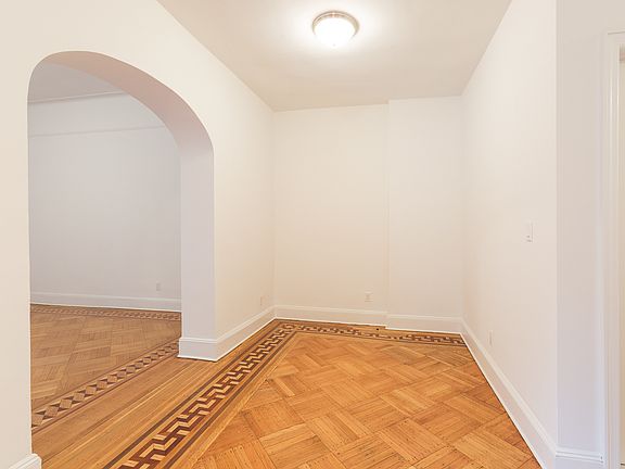 5th image of 310 Garfield Pl APT 4