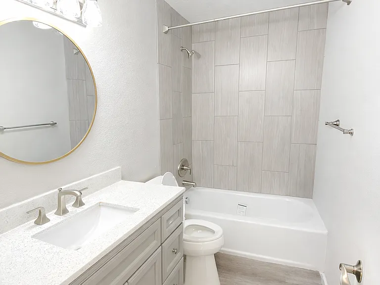 373 Lakewood Dr — Photo 7
