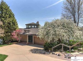 908 Beaver Lake Blvd, Plattsmouth, NE 68048