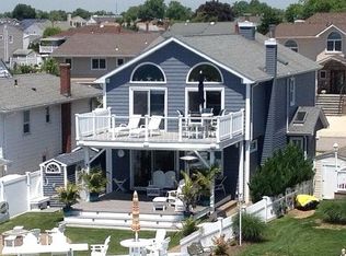38 Florence Ave, Massapequa, NY 11758