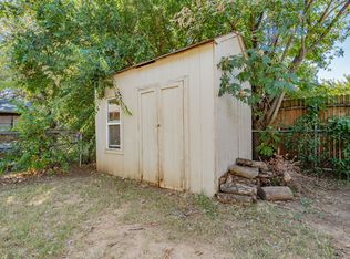 429 Carnation Ln, Hurst, TX 76053